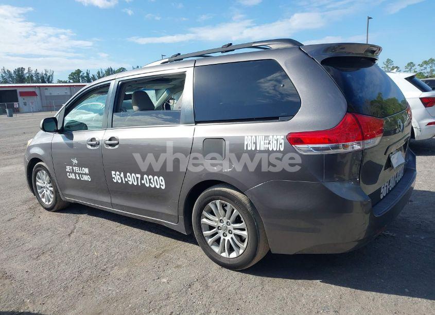 Photo 14 of 2014 Toyota Sienna XLE V6 8 PASSENGER (VIN 5TDYK3DC7ES441812)