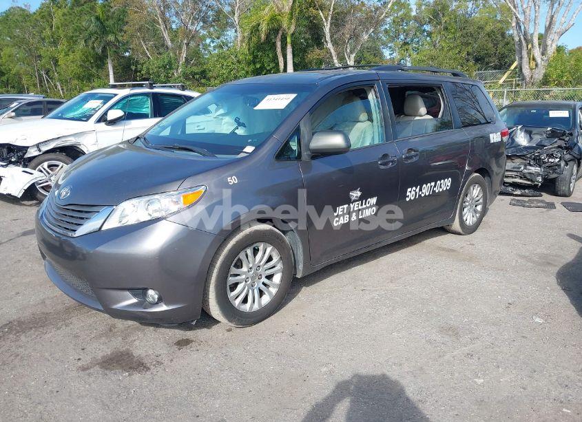 Photo 2 of 2014 Toyota Sienna XLE V6 8 PASSENGER (VIN 5TDYK3DC7ES441812)