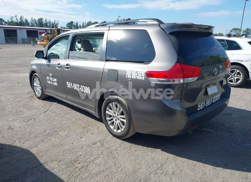 Photo 3 of 2014 Toyota Sienna XLE V6 8 PASSENGER (VIN 5TDYK3DC7ES441812)
