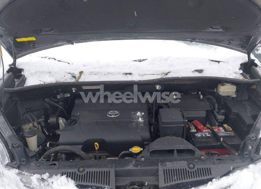 Photo 10 of 2014 Toyota Sienna XLE V6 8 PASSENGER (VIN 5TDYK3DC7ES449327)