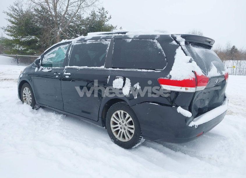 Photo 3 of 2014 Toyota Sienna XLE V6 8 PASSENGER (VIN 5TDYK3DC7ES449327)