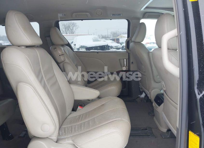 Photo 8 of 2014 Toyota Sienna XLE V6 8 PASSENGER (VIN 5TDYK3DC7ES449327)