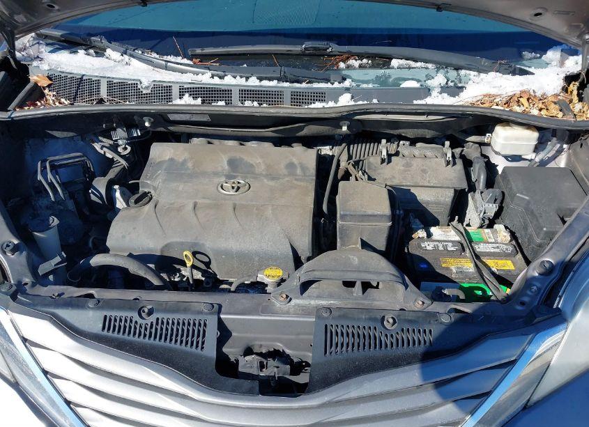 Photo 10 of 2014 Toyota Sienna XLE/LIMITED (VIN 5TDYK3DC7ES459856)