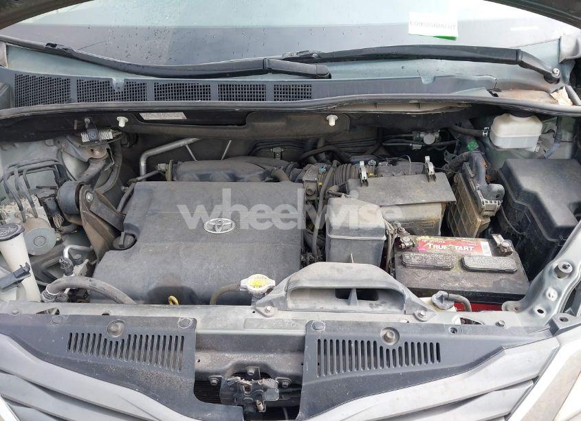 Photo 10 of 2014 Toyota Sienna XLE V6 8 PASSENGER (VIN 5TDYK3DC7ES483669)