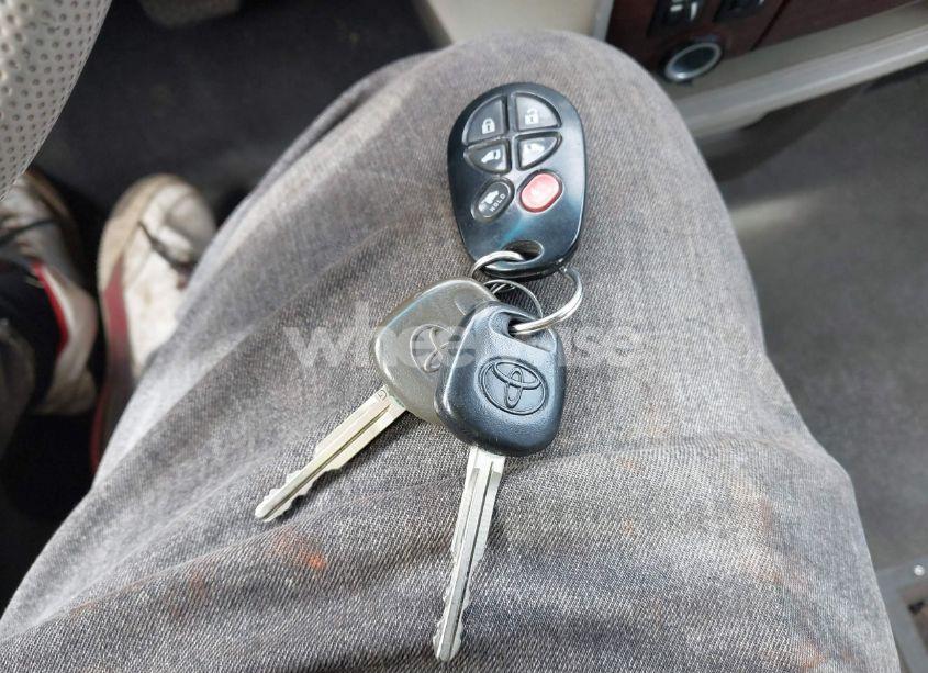 Photo 11 of 2014 Toyota Sienna XLE V6 8 PASSENGER (VIN 5TDYK3DC7ES483669)