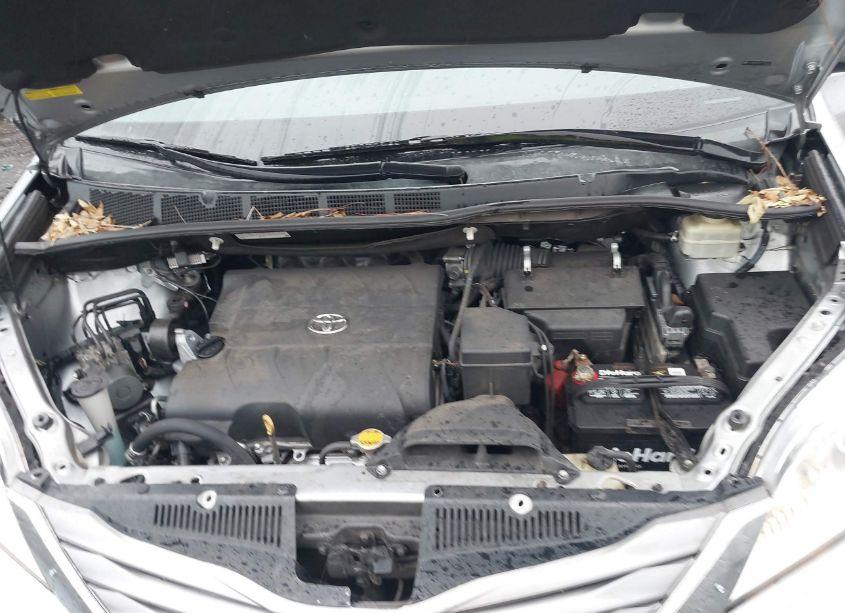 Photo 10 of 2015 Toyota Sienna XLE/LIMITED (VIN 5TDYK3DC7FS636701)