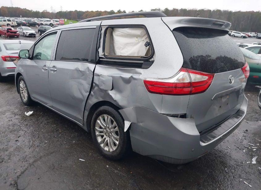 Photo 3 of 2015 Toyota Sienna XLE/LIMITED (VIN 5TDYK3DC7FS636701)