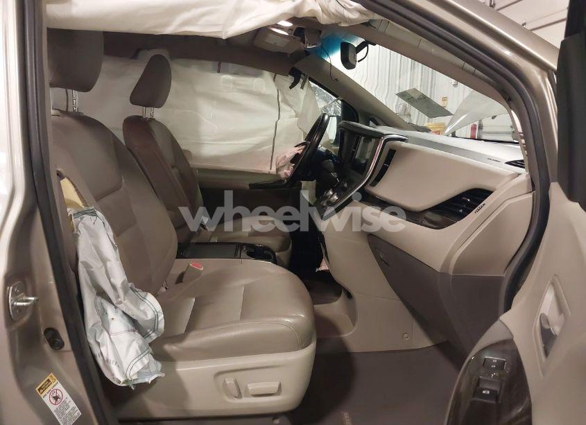 Photo 5 of 2015 Toyota Sienna XLE/LIMITED (VIN 5TDYK3DC7FS645561)