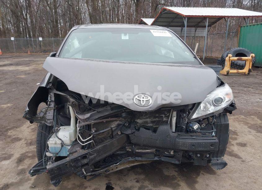 Photo 12 of 2016 Toyota Sienna XLE/LIMITED (VIN 5TDYK3DC7GS729154)