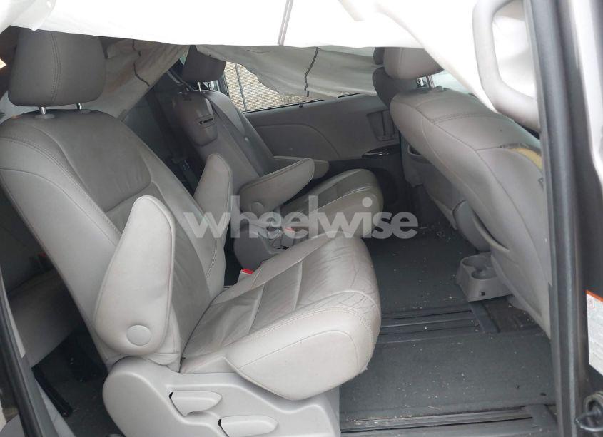 Photo 8 of 2016 Toyota Sienna XLE/LIMITED (VIN 5TDYK3DC7GS729154)