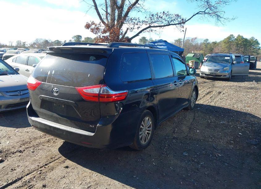 Photo 4 of 2016 Toyota Sienna XLE 8 PASSENGER (VIN 5TDYK3DC7GS737108)