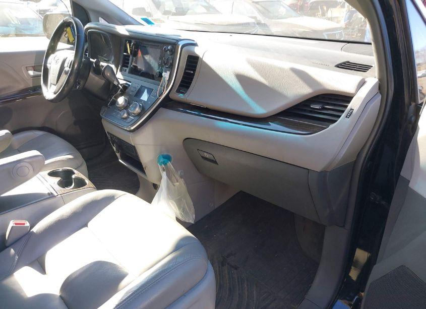 Photo 5 of 2016 Toyota Sienna XLE 8 PASSENGER (VIN 5TDYK3DC7GS737108)