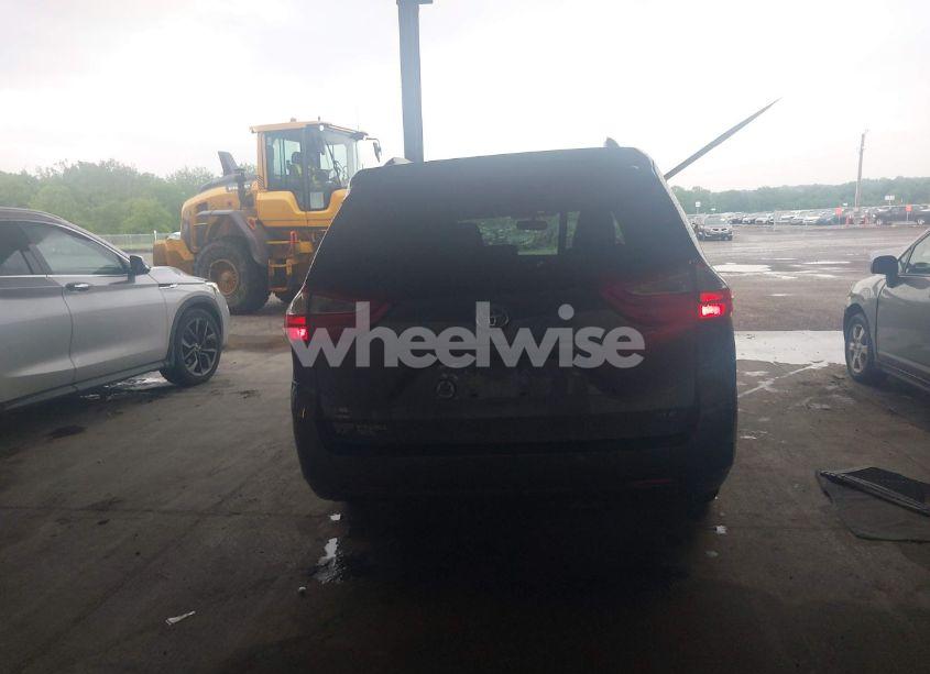 Photo 16 of 2016 Toyota Sienna XLE 8 PASSENGER (VIN 5TDYK3DC7GS763658)