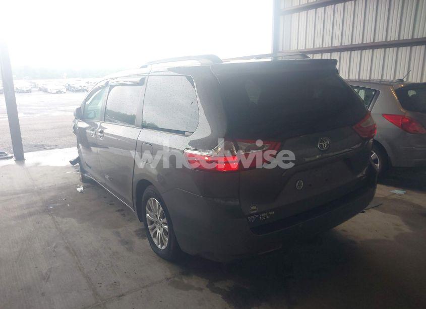 Photo 3 of 2016 Toyota Sienna XLE 8 PASSENGER (VIN 5TDYK3DC7GS763658)