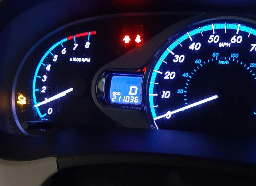 Photo 15 of 2011 Toyota Sienna XLE V6 (VIN 5TDYK3DC8BS071790)