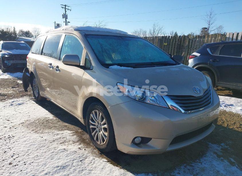 2011 Toyota Sienna XLE V6 AUTO ACCESS SEAT (VIN 5TDYK3DC8BS090369) main photo