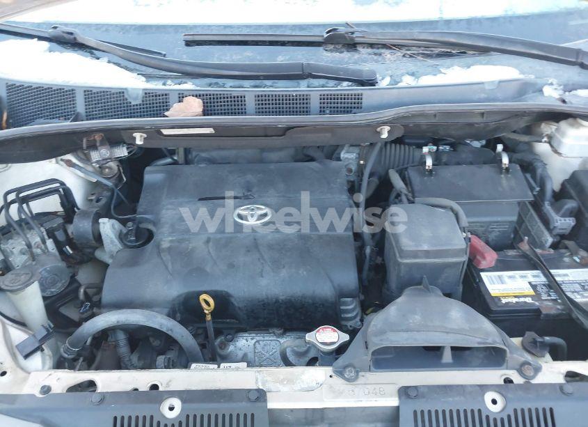 Photo 10 of 2011 Toyota Sienna XLE V6 AUTO ACCESS SEAT (VIN 5TDYK3DC8BS090369)