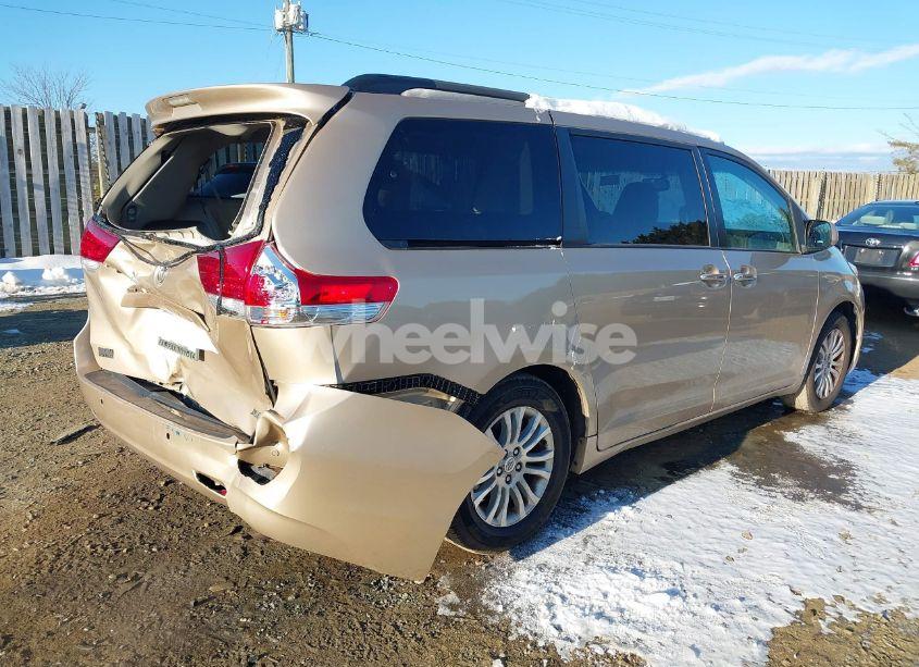 Photo 4 of 2011 Toyota Sienna XLE V6 AUTO ACCESS SEAT (VIN 5TDYK3DC8BS090369)