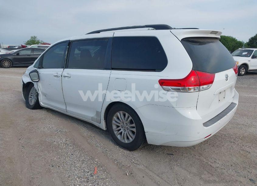 Photo 3 of 2011 Toyota Sienna LIMITED V6/XLE V6/XLE V6 AUTO ACCESS SEAT (VIN 5TDYK3DC8BS108689)