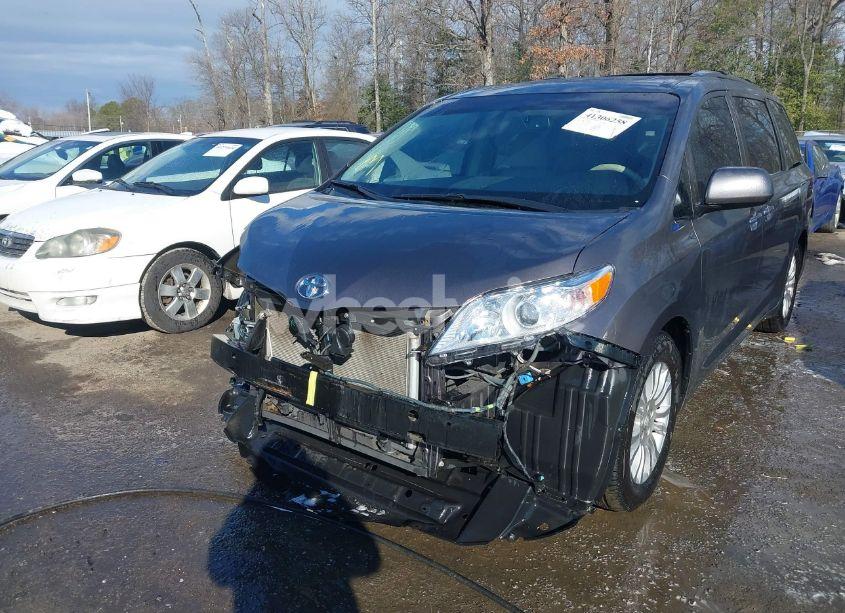 Photo 6 of 2011 Toyota Sienna XLE/LIMITED (VIN 5TDYK3DC8BS147895)