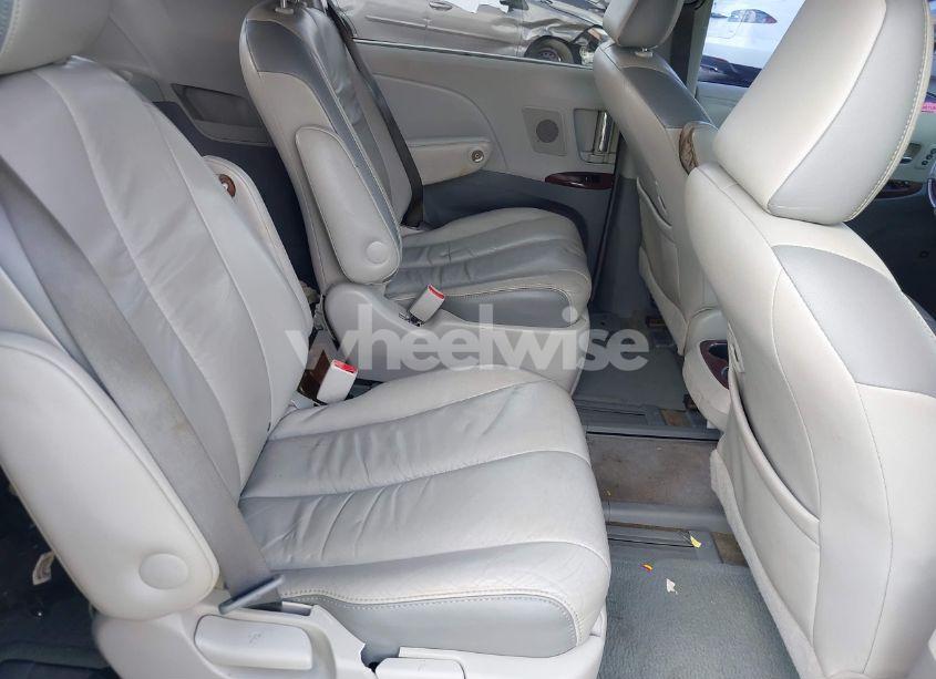 Photo 8 of 2011 Toyota Sienna LIMITED V6 (VIN 5TDYK3DC8BS157794)