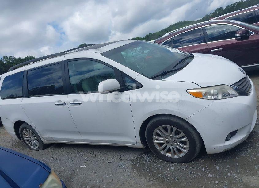 Photo 13 of 2012 Toyota Sienna XLE V6 8 PASSENGER (VIN 5TDYK3DC8CS177335)