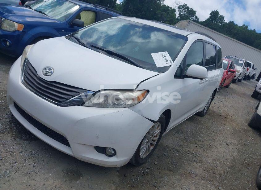 Photo 2 of 2012 Toyota Sienna XLE V6 8 PASSENGER (VIN 5TDYK3DC8CS177335)
