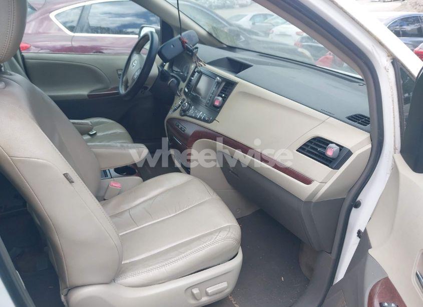 Photo 5 of 2012 Toyota Sienna XLE V6 8 PASSENGER (VIN 5TDYK3DC8CS177335)