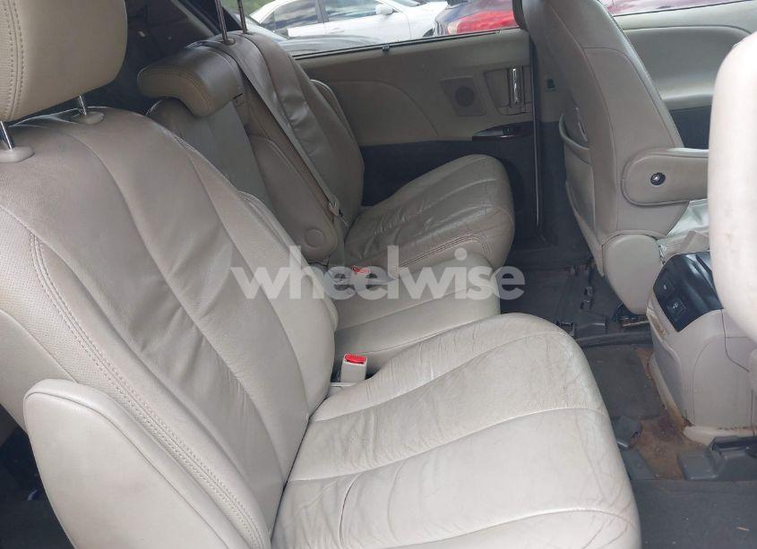 Photo 8 of 2012 Toyota Sienna XLE V6 8 PASSENGER (VIN 5TDYK3DC8CS177335)