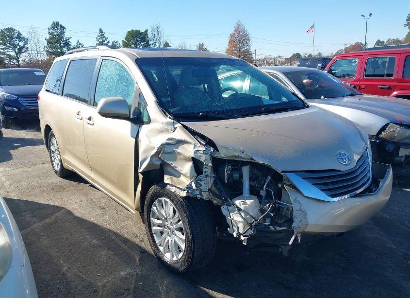 Photo 13 of 2012 Toyota Sienna XLE V6 8 PASSENGER (VIN 5TDYK3DC8CS194006)