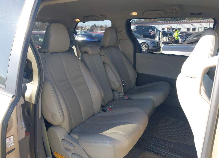 Photo 8 of 2012 Toyota Sienna XLE V6 8 PASSENGER (VIN 5TDYK3DC8CS194006)