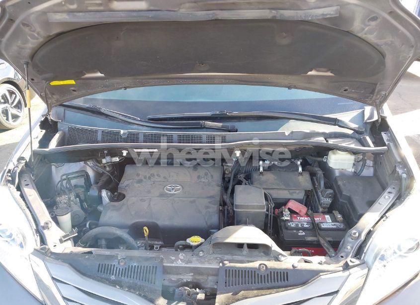 Photo 10 of 2012 Toyota Sienna XLE V6 8 PASSENGER (VIN 5TDYK3DC8CS213556)