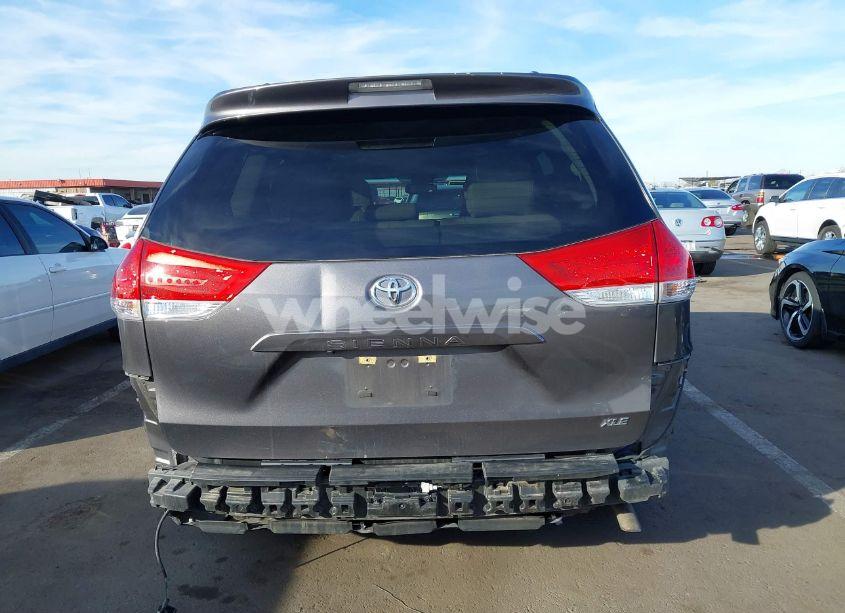 Photo 17 of 2012 Toyota Sienna XLE V6 8 PASSENGER (VIN 5TDYK3DC8CS213556)