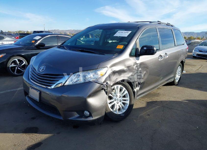 Photo 2 of 2012 Toyota Sienna XLE V6 8 PASSENGER (VIN 5TDYK3DC8CS213556)