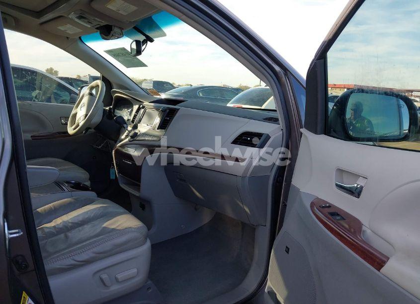 Photo 5 of 2012 Toyota Sienna XLE V6 8 PASSENGER (VIN 5TDYK3DC8CS213556)