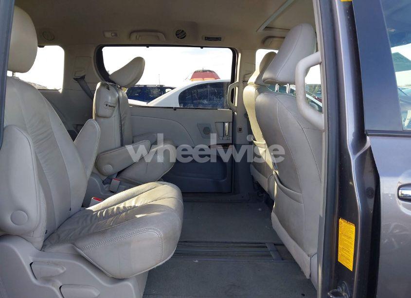 Photo 8 of 2012 Toyota Sienna XLE V6 8 PASSENGER (VIN 5TDYK3DC8CS213556)