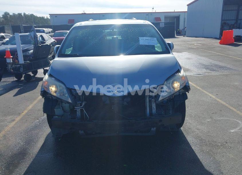 Photo 13 of 2012 Toyota Sienna XLE V6 8 PASSENGER (VIN 5TDYK3DC8CS229160)