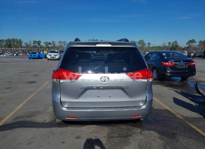 Photo 17 of 2012 Toyota Sienna XLE V6 8 PASSENGER (VIN 5TDYK3DC8CS229160)