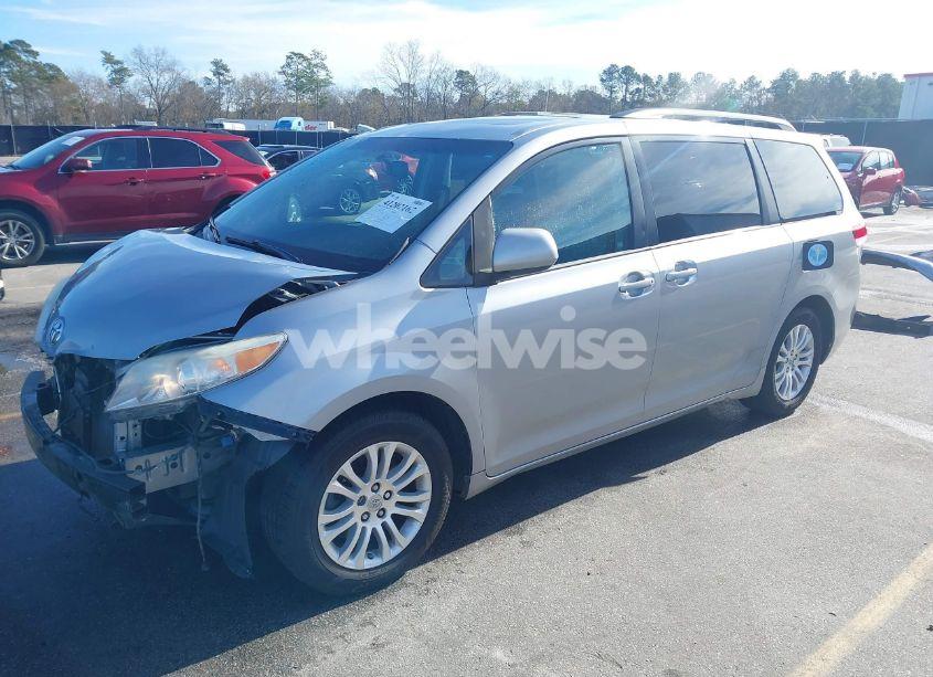 Photo 2 of 2012 Toyota Sienna XLE V6 8 PASSENGER (VIN 5TDYK3DC8CS229160)