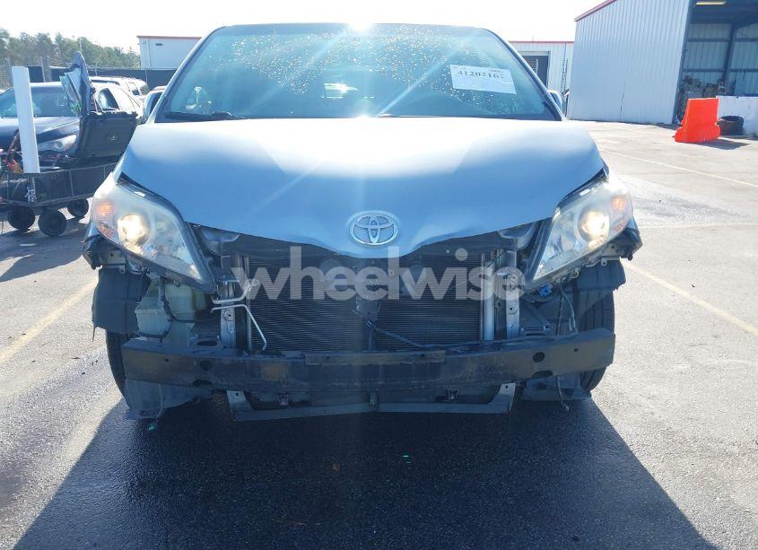 Photo 6 of 2012 Toyota Sienna XLE V6 8 PASSENGER (VIN 5TDYK3DC8CS229160)