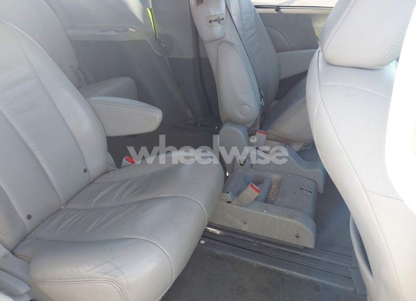 Photo 8 of 2012 Toyota Sienna XLE V6 8 PASSENGER (VIN 5TDYK3DC8CS229160)