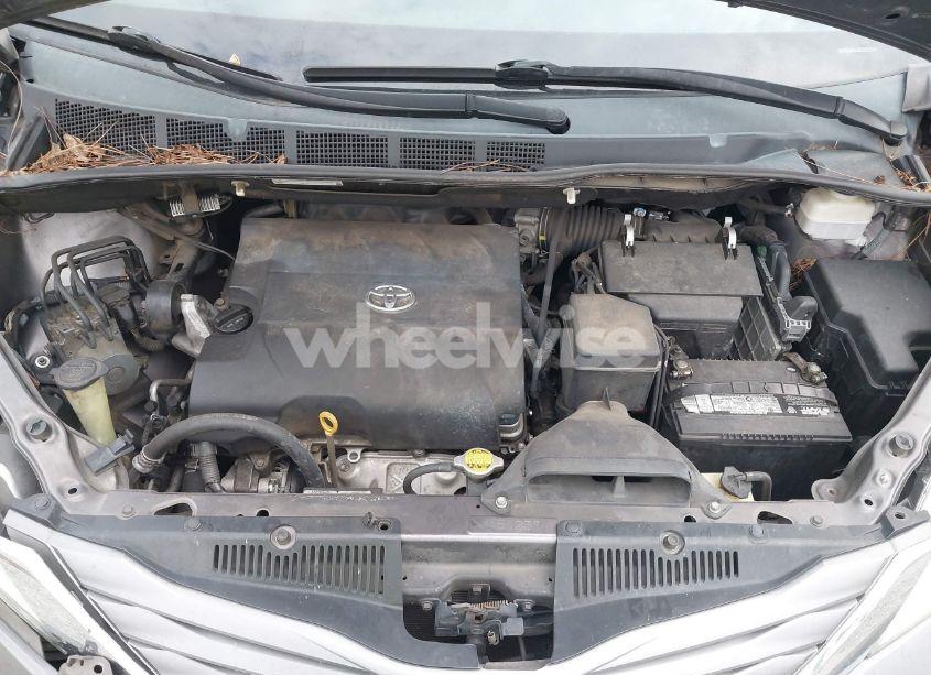 Photo 10 of 2012 Toyota Sienna XLE/LIMITED (VIN 5TDYK3DC8CS235329)