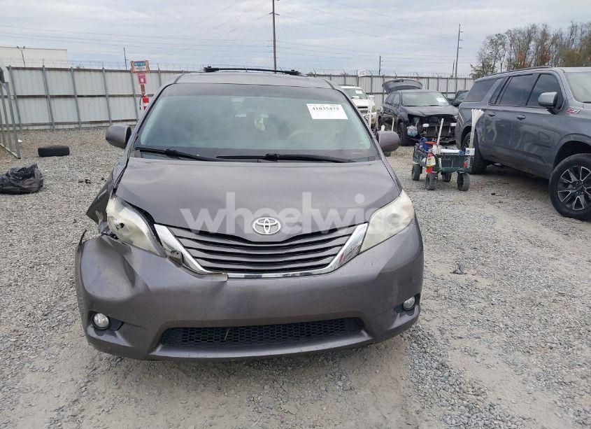 Photo 12 of 2012 Toyota Sienna XLE/LIMITED (VIN 5TDYK3DC8CS235329)