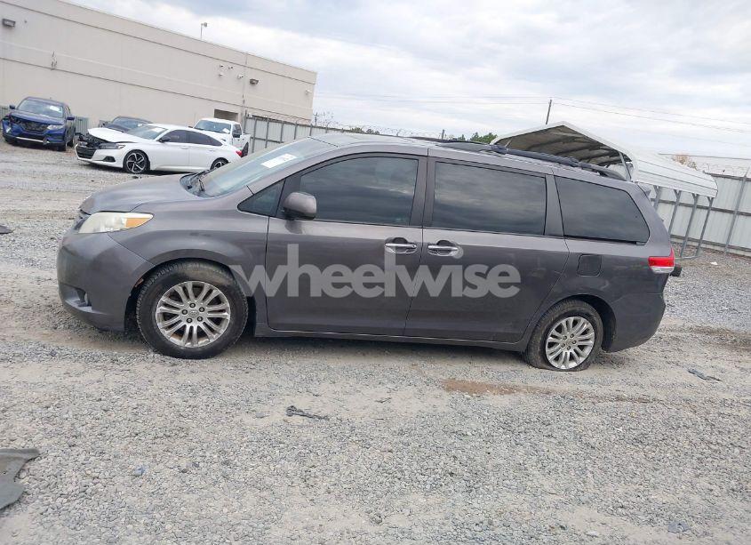 Photo 14 of 2012 Toyota Sienna XLE/LIMITED (VIN 5TDYK3DC8CS235329)
