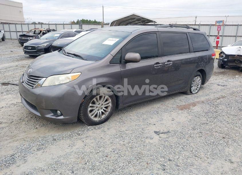 Photo 2 of 2012 Toyota Sienna XLE/LIMITED (VIN 5TDYK3DC8CS235329)