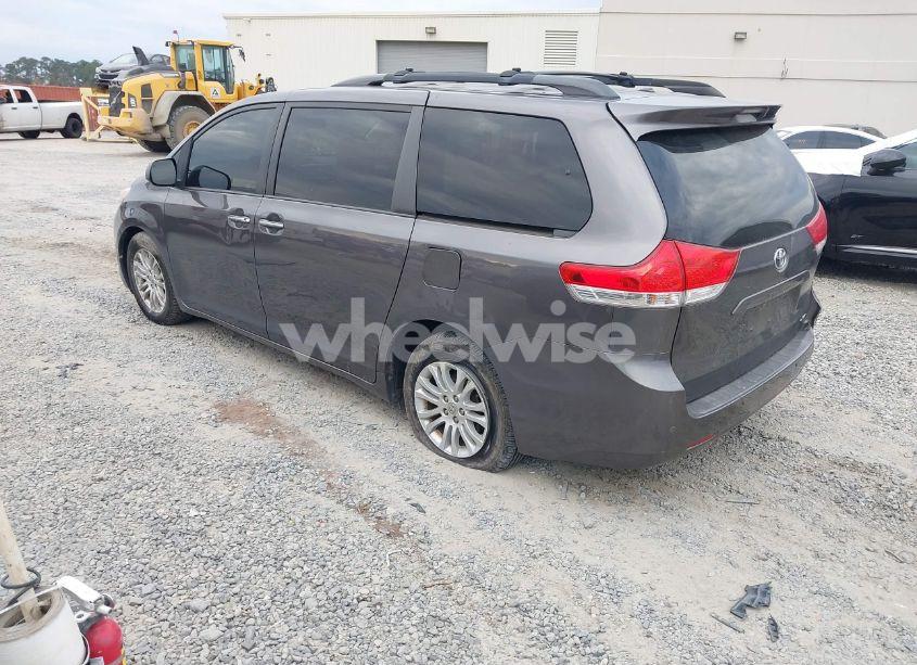 Photo 3 of 2012 Toyota Sienna XLE/LIMITED (VIN 5TDYK3DC8CS235329)