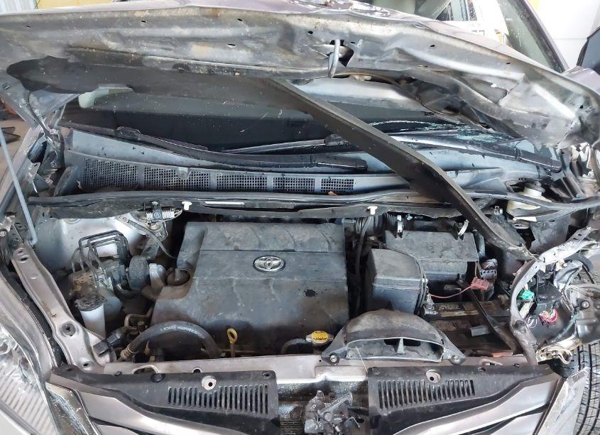 Photo 10 of 2013 Toyota Sienna XLE V6 8 PASSENGER (VIN 5TDYK3DC8DS280157)