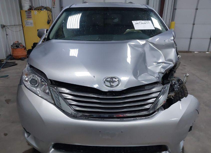 Photo 12 of 2013 Toyota Sienna XLE V6 8 PASSENGER (VIN 5TDYK3DC8DS280157)