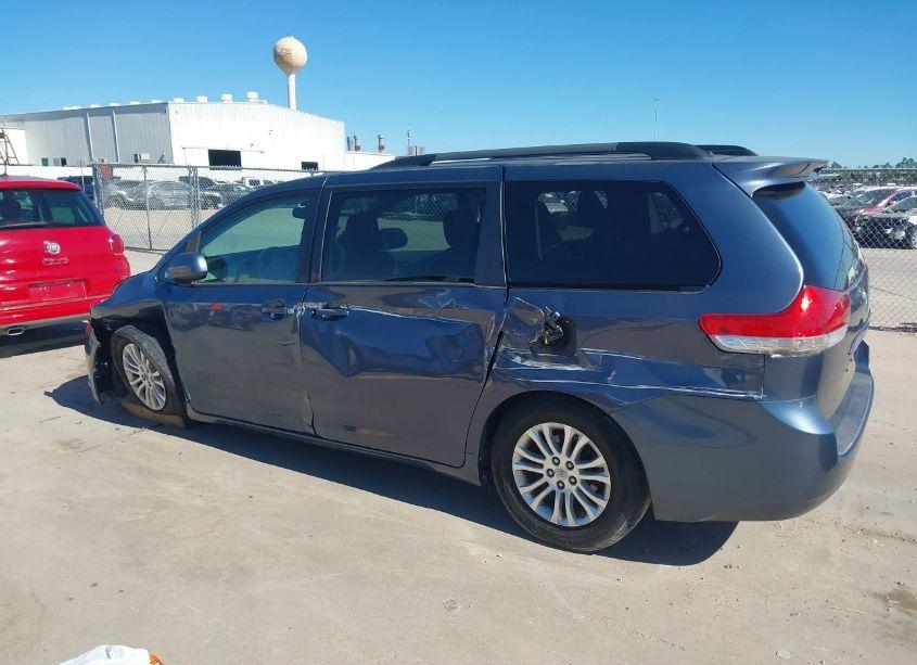 Photo 14 of 2013 Toyota Sienna XLE V6 8 PASSENGER (VIN 5TDYK3DC8DS338235)