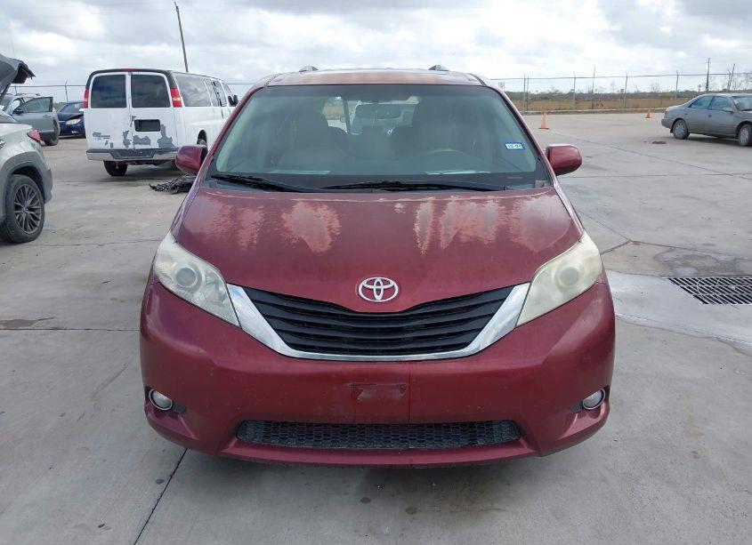 Photo 12 of 2013 Toyota Sienna XLE V6 8 PASSENGER (VIN 5TDYK3DC8DS357108)